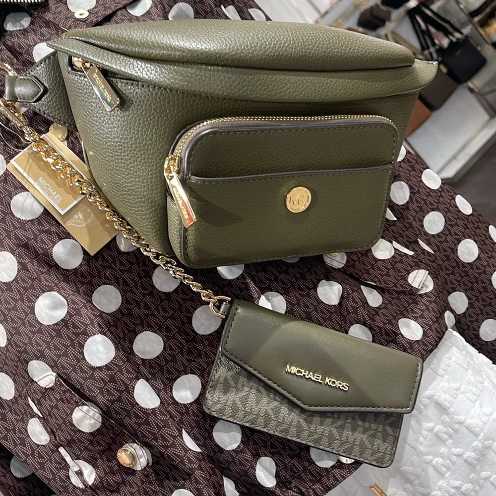 Michael Kors Maisie Large Pebbled Leather 2-in-1 Sling Pack Waist Bag Fanny Pack